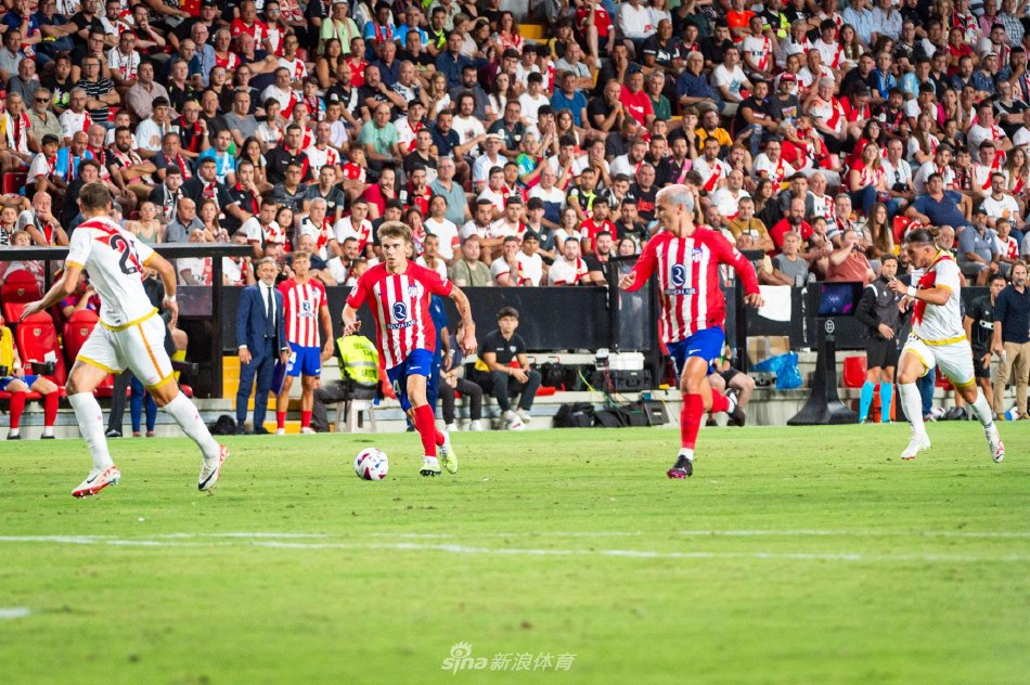 展现出拥抱 展现出拥抱